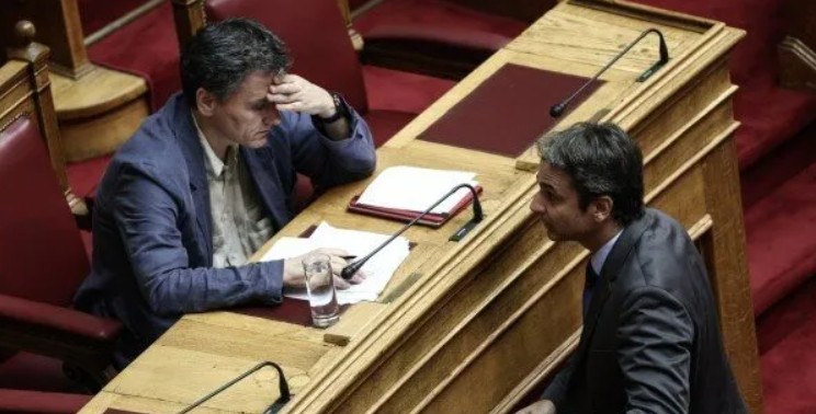Λίγη ομπρέλα και λίγη κόντρα ΝΔ-ΕΕ